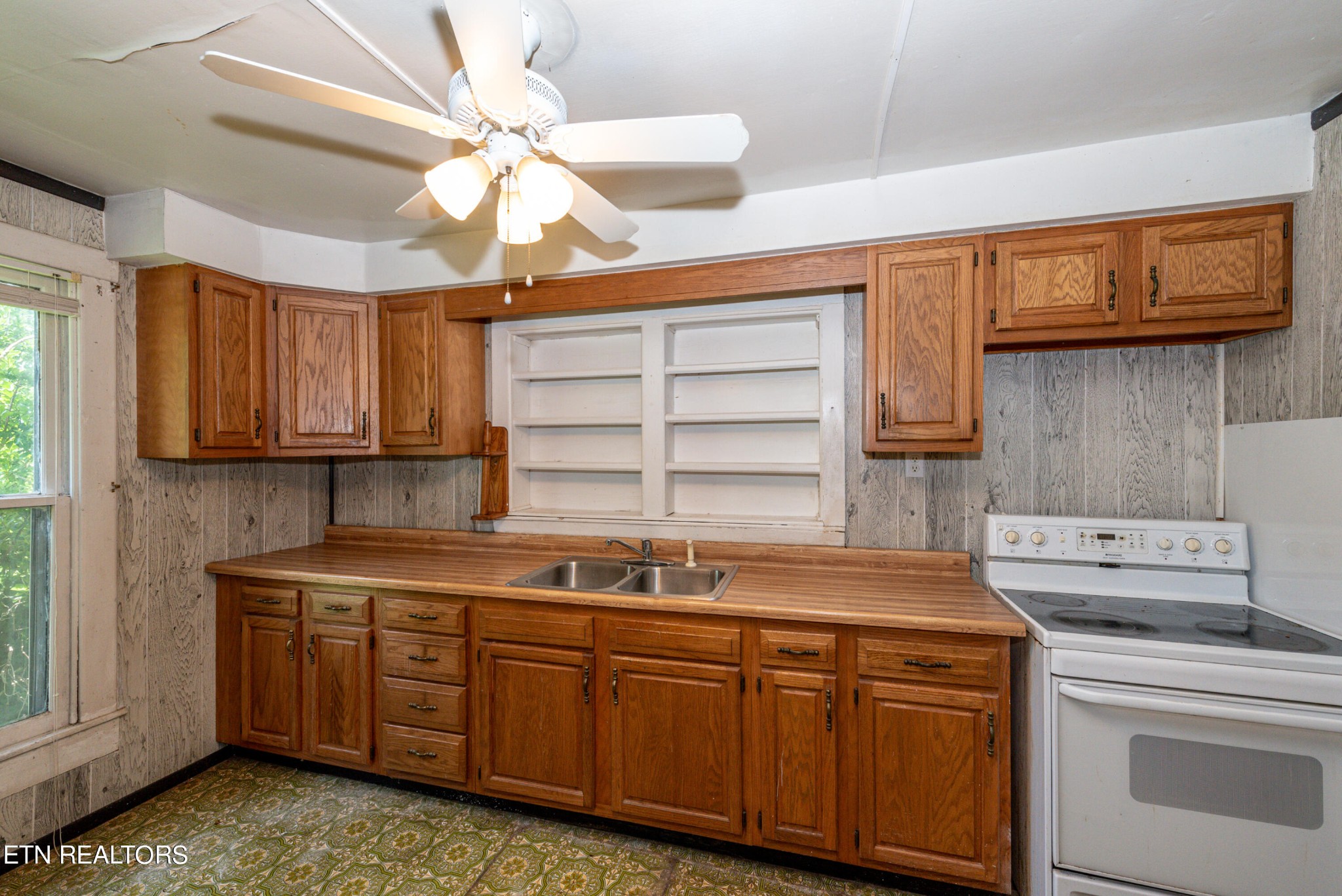 1218 Ratledge Road Friendsville, TN 37737 - Photo 9 of 28 Gallery Image 9
