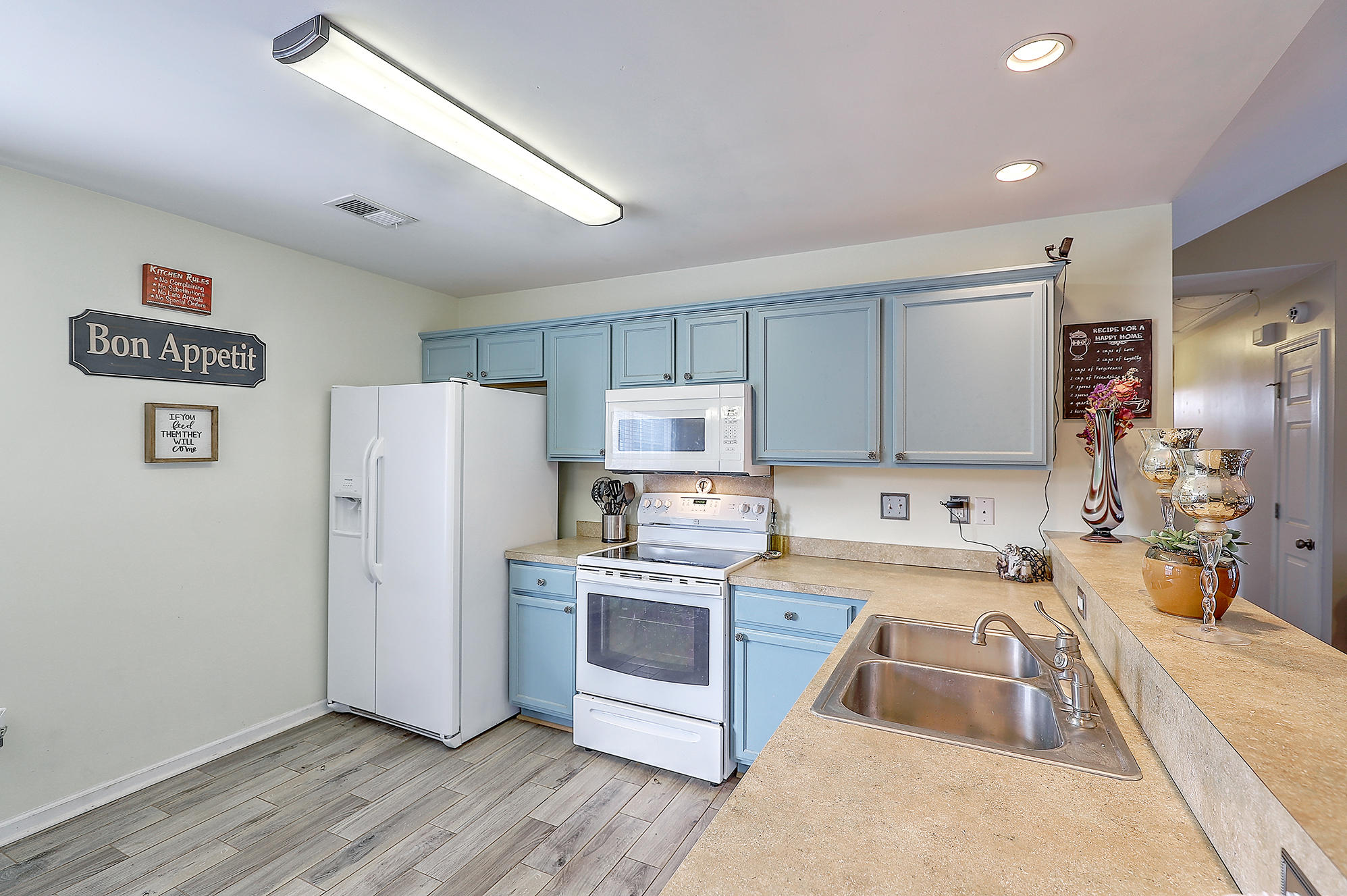 2092 Chilhowee Road Johns Island, SC 29455 - Photo 10 of 26 IMG_8001_2_3_4_5_6_7