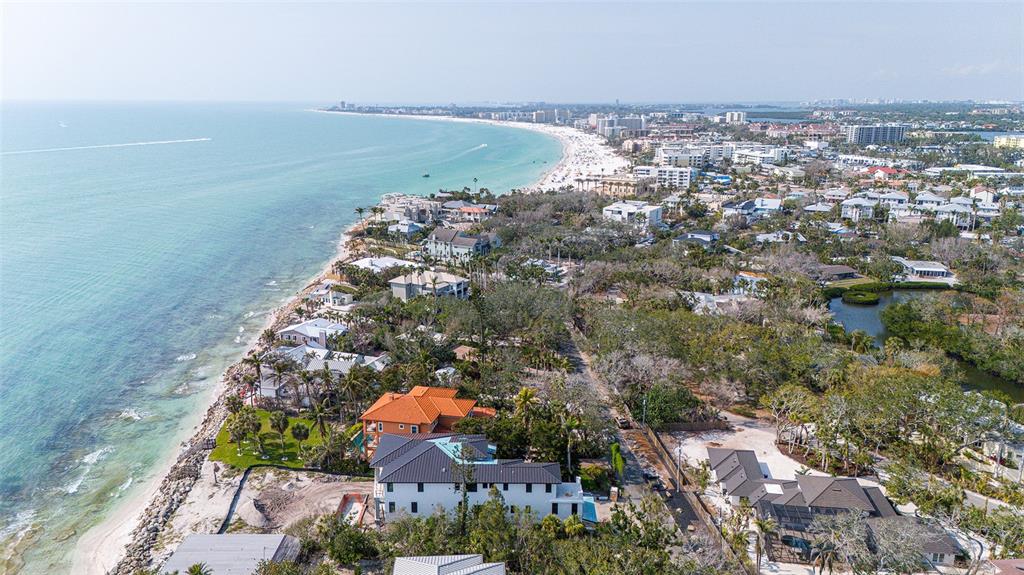 7324 Point Of Rocks Road Sarasota, FL 34242 - Photo 5 of 29