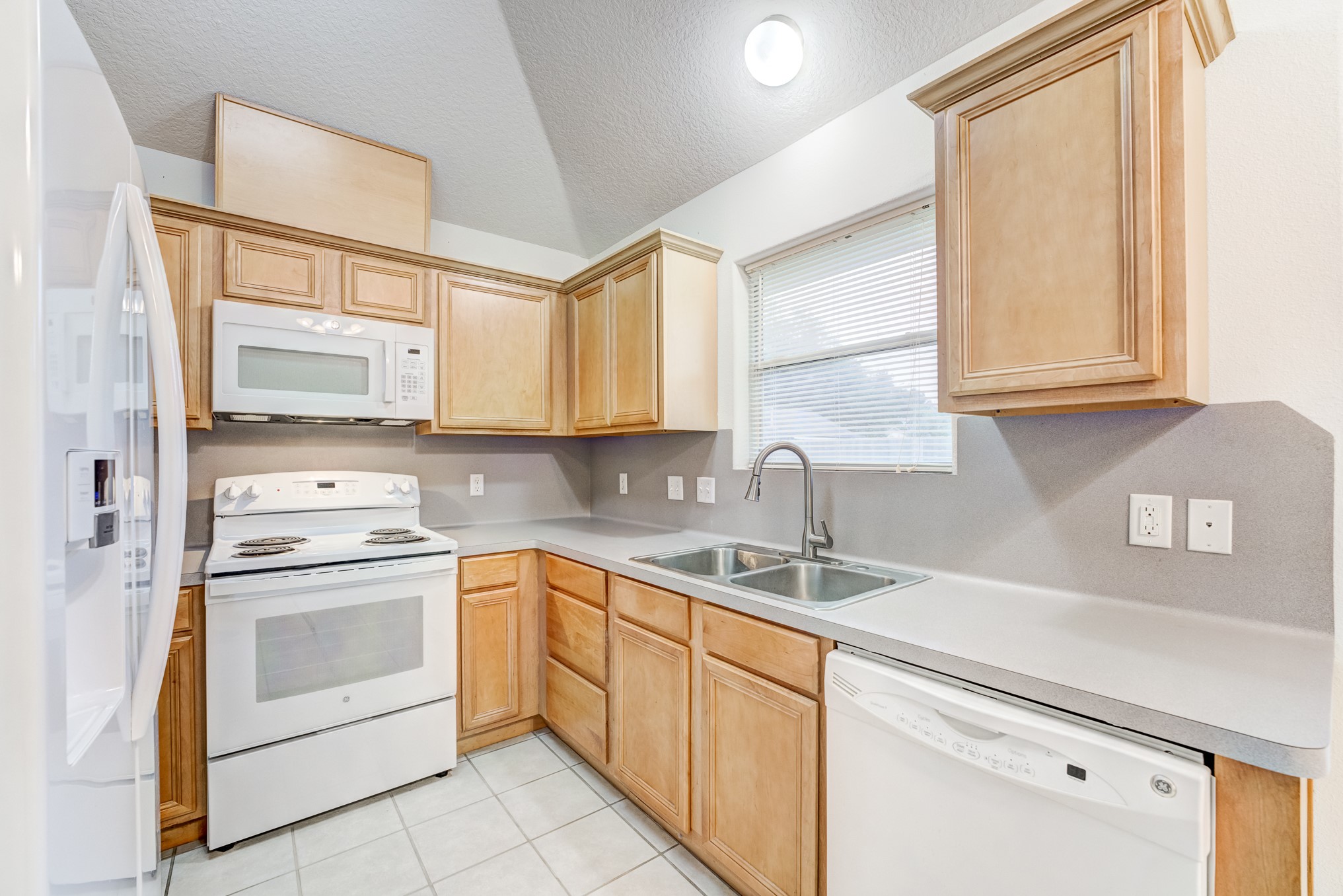 1140 Thomas Drive Angleton, TX 77515 - Photo 18 of 31