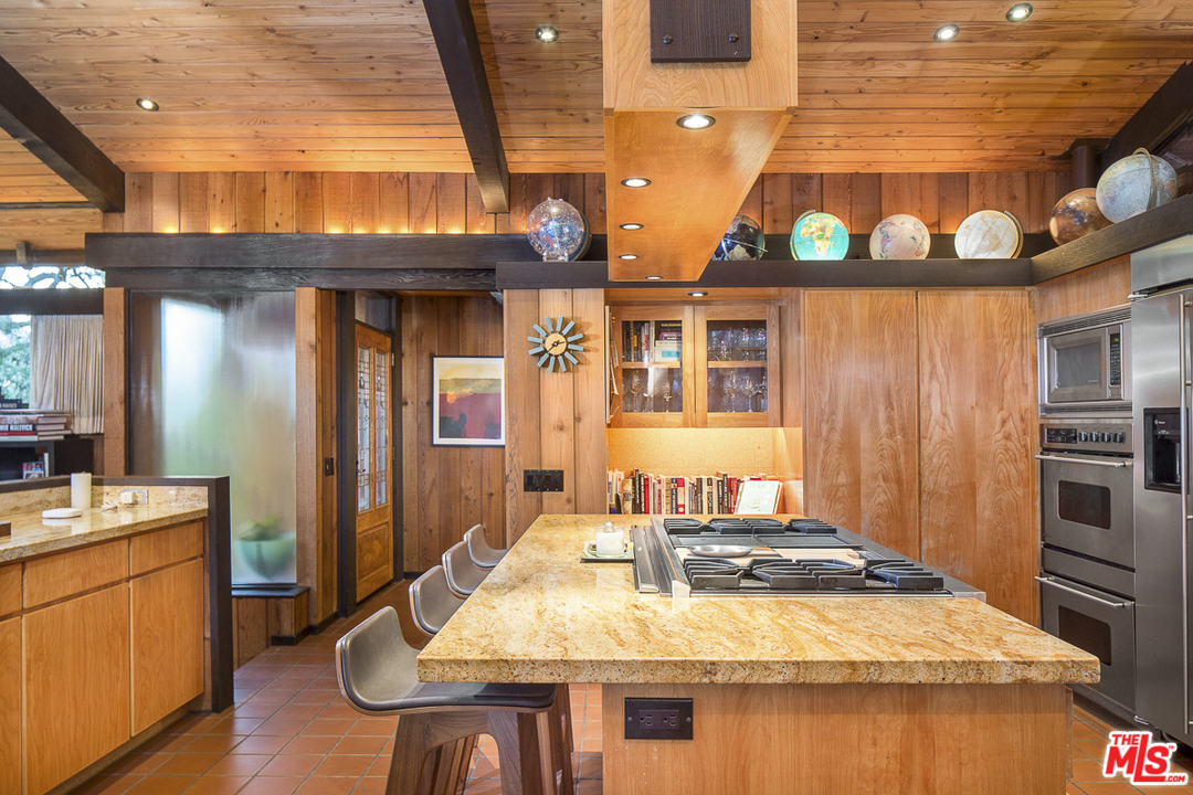 481 Cold Canyon Road Calabasas, CA 91302 - Photo 11 of 48