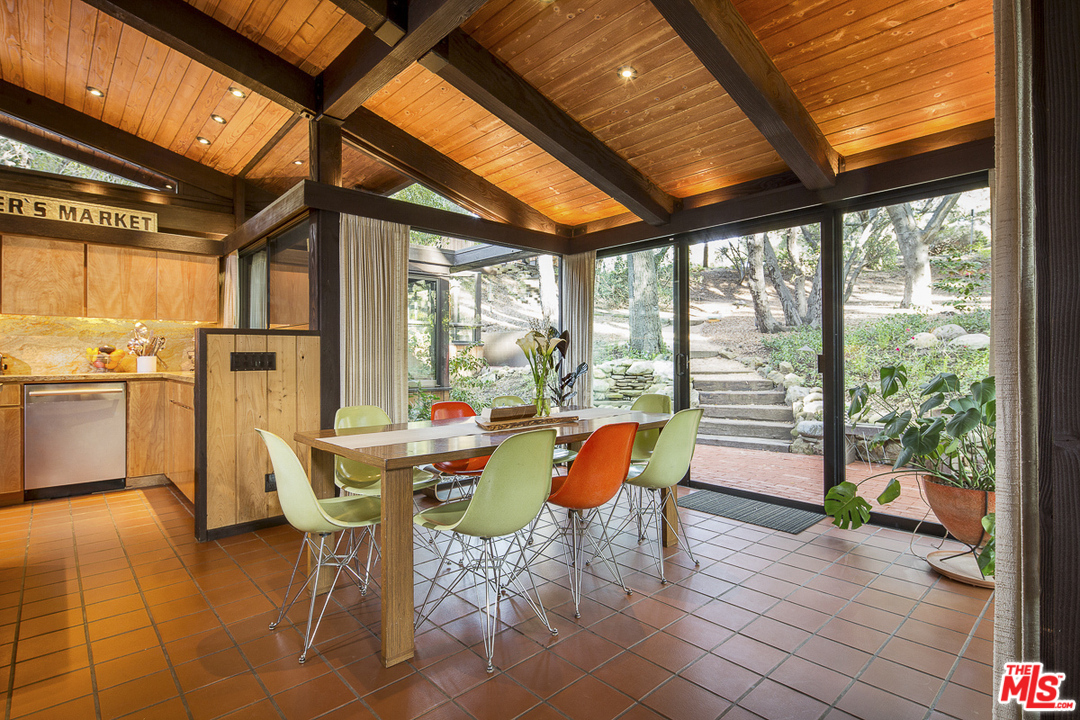 481 Cold Canyon Road Calabasas, CA 91302 - Photo 14 of 48