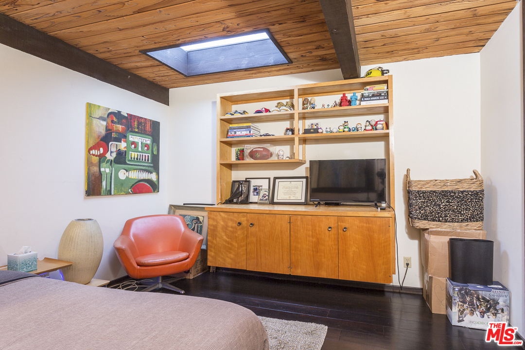 481 Cold Canyon Road Calabasas, CA 91302 - Photo 25 of 48