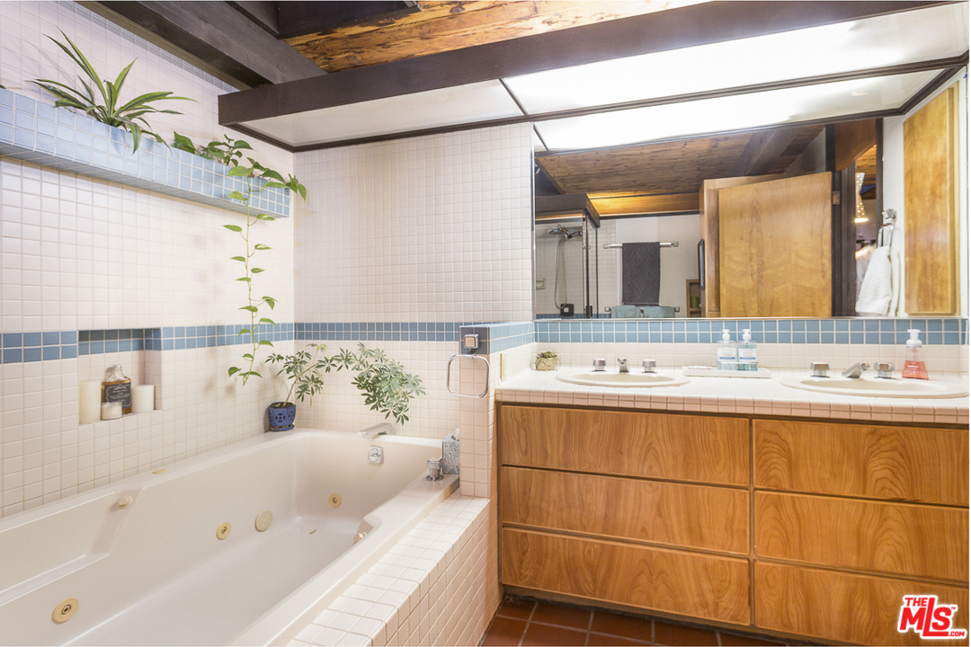 481 Cold Canyon Road Calabasas, CA 91302 - Photo 29 of 48