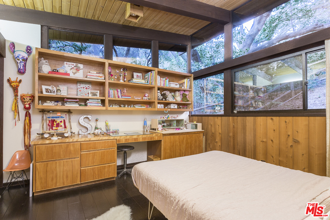 481 Cold Canyon Road Calabasas, CA 91302 - Photo 32 of 48