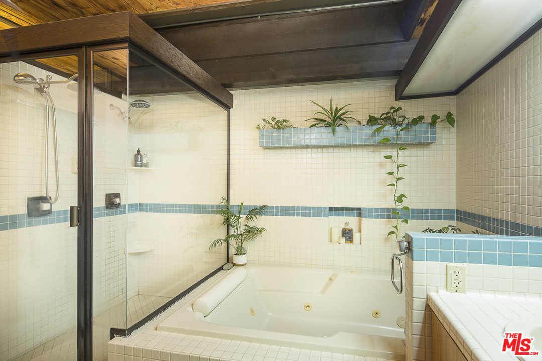 481 Cold Canyon Road Calabasas, CA 91302 - Photo 34 of 48