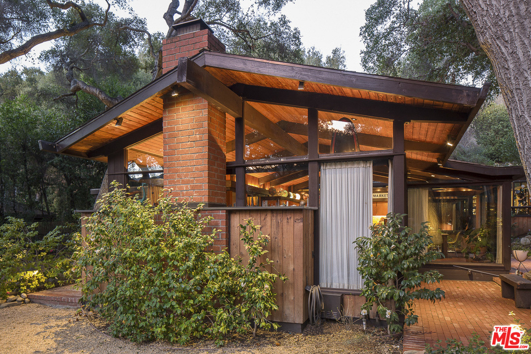 481 Cold Canyon Road Calabasas, CA 91302 - Photo 37 of 48