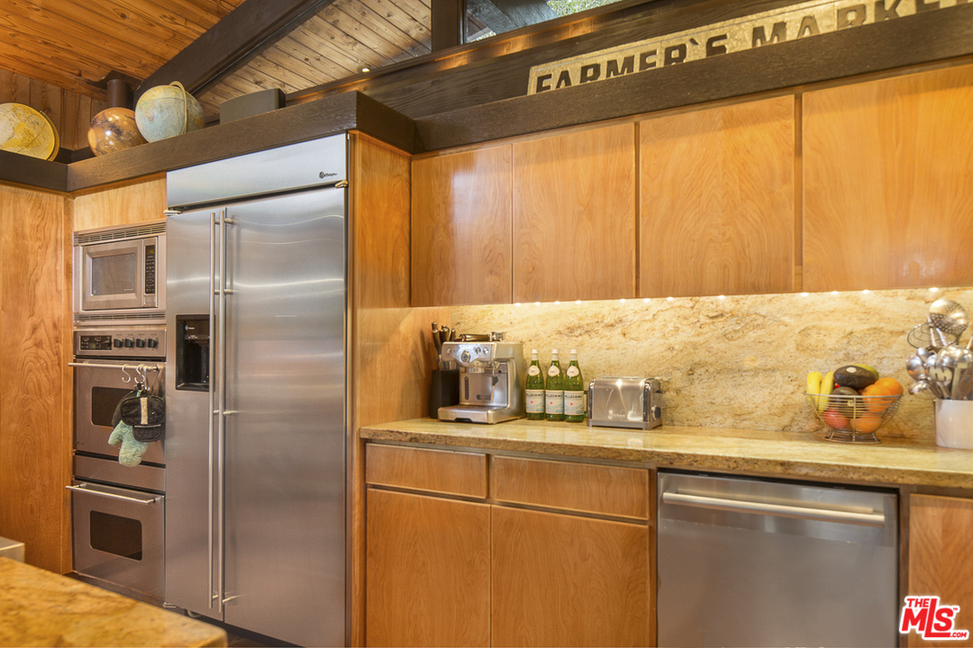 481 Cold Canyon Road Calabasas, CA 91302 - Photo 10 of 48