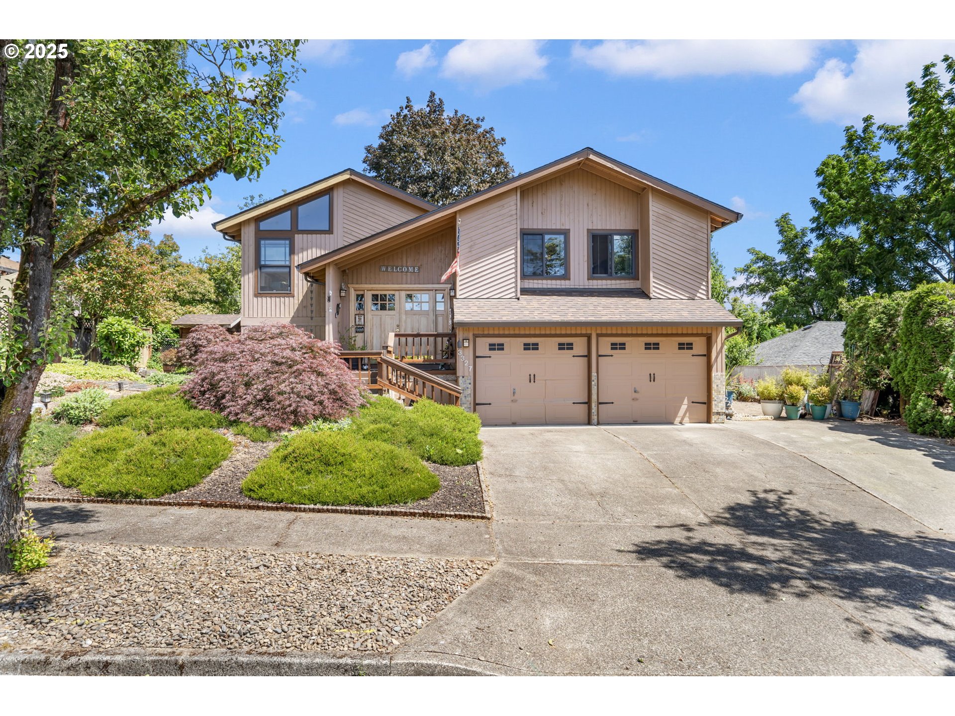 3327 Hillcrest Way Forest Grove, OR 97116 - Photo 1 of 42