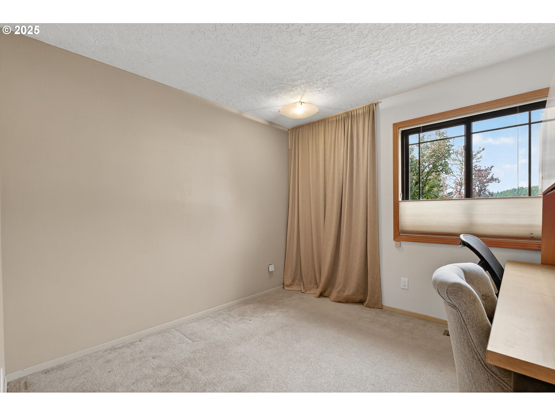 3327 Hillcrest Way Forest Grove, OR 97116 - Photo 14 of 42