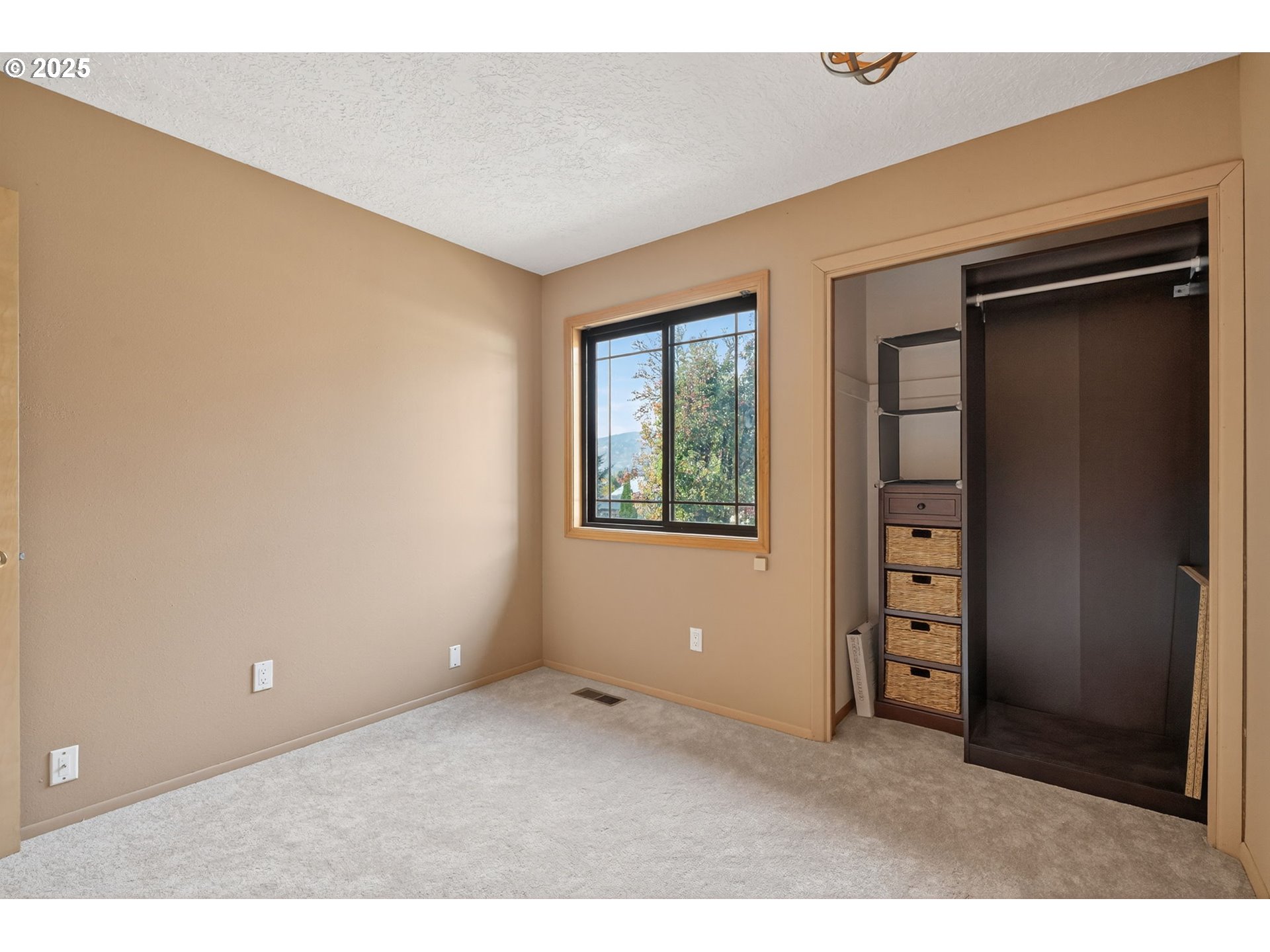 3327 Hillcrest Way Forest Grove, OR 97116 - Photo 17 of 42