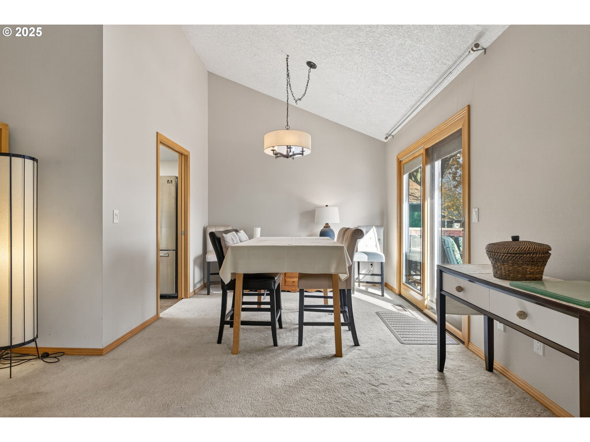 3327 Hillcrest Way Forest Grove, OR 97116 - Photo 2 of 42