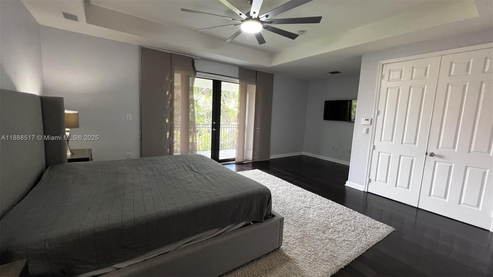 7567 Southwest 189th Street Cutler Bay, FL 33157 - Photo 35 of 54 Master Bath