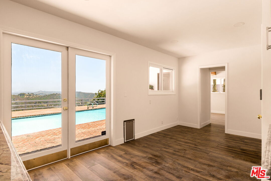2158 Stradella Road Los Angeles, CA 90077 - Photo 15 of 28