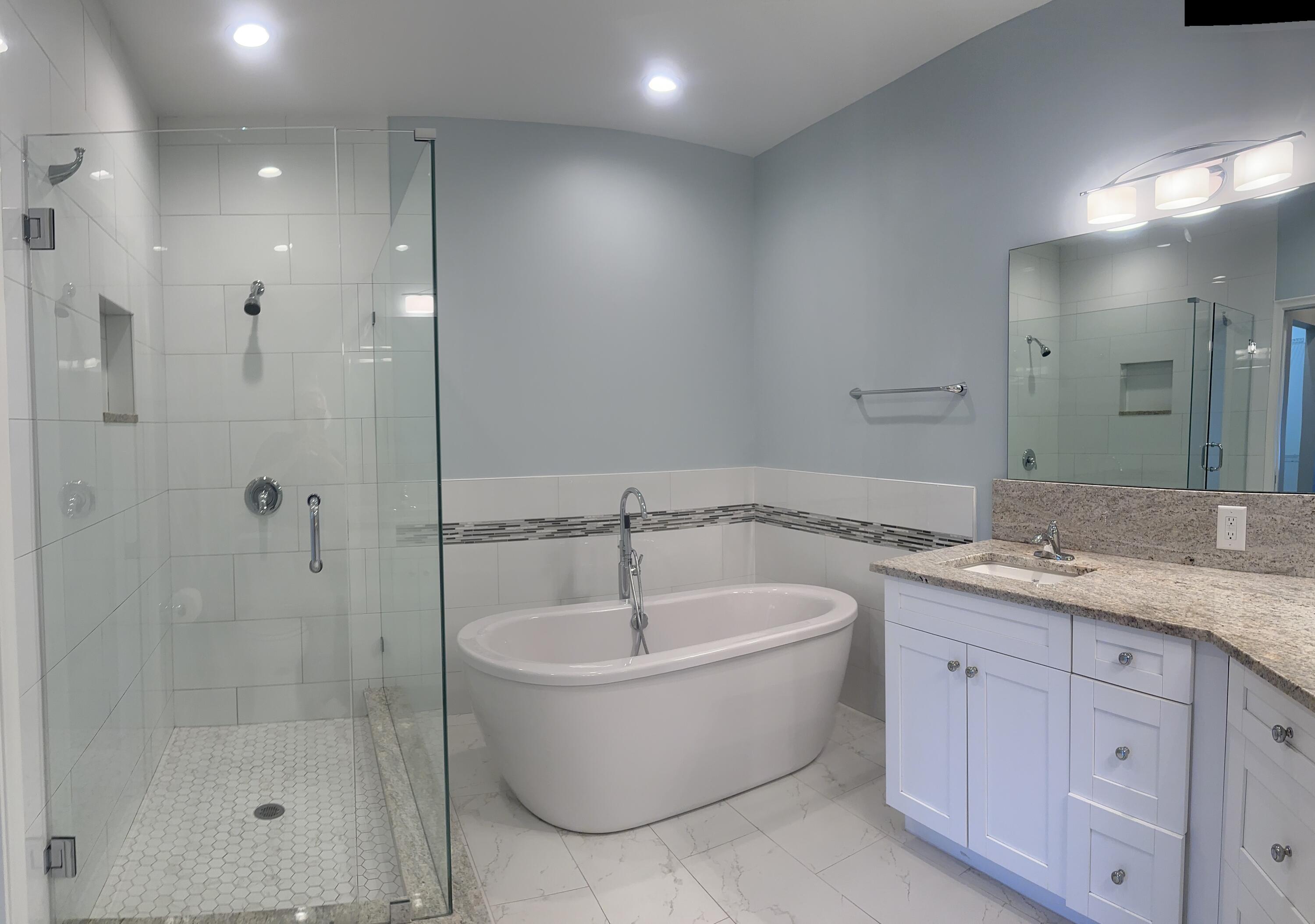 10458 Lake Vista Circle Boca Raton, FL 33498 - Photo 14 of 29 Master Bathroom