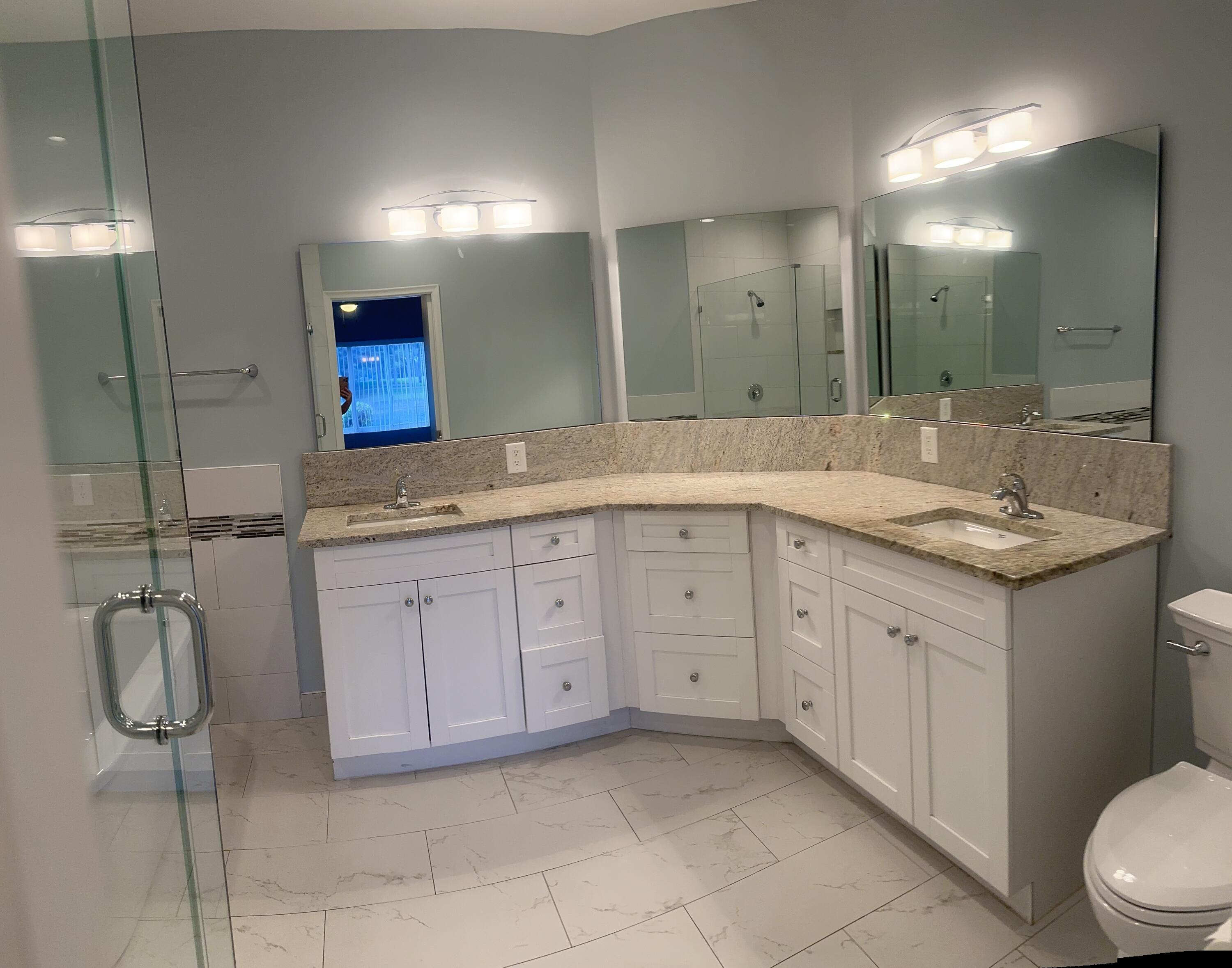 10458 Lake Vista Circle Boca Raton, FL 33498 - Photo 16 of 29 Master Bath