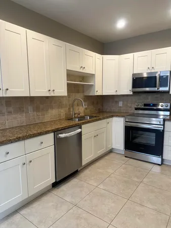 $4,250 | 10458 Lake Vista Circle, Boca Raton, FL 33498