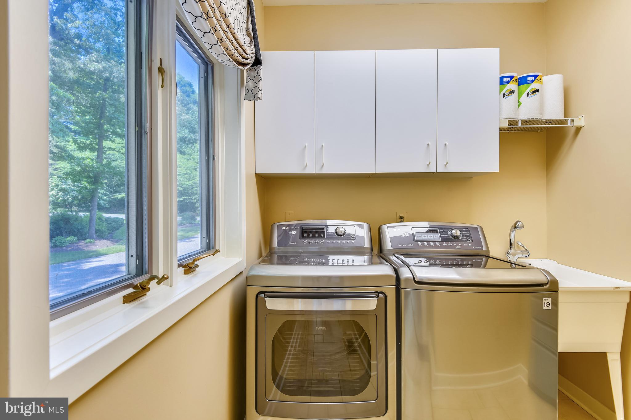 1623 Wyatts Ridge Road Crownsville, MD 21032 - Photo 17 of 45 MAIN LEVEL LAUNDRY ROOM