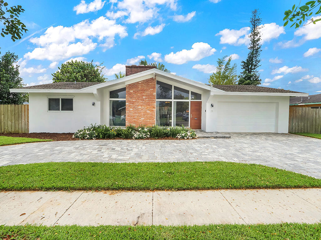 28 Burning Tree Lane Boca Raton, FL 33431 - Photo 1 of 26 28 Burning Tree Ln