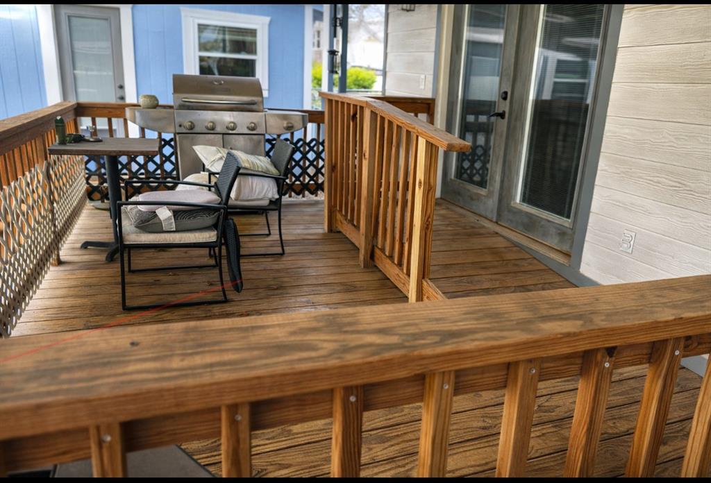 106 1733 Cr Road Clifton, TX 76644 - Photo 7 of 10 a view of chairs and table in the balcony