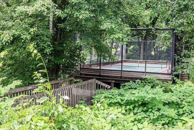 14 Strathmore Lane, Unit 14 Norwalk, CT 06880 - Photo 4 of 5 a view of park benches