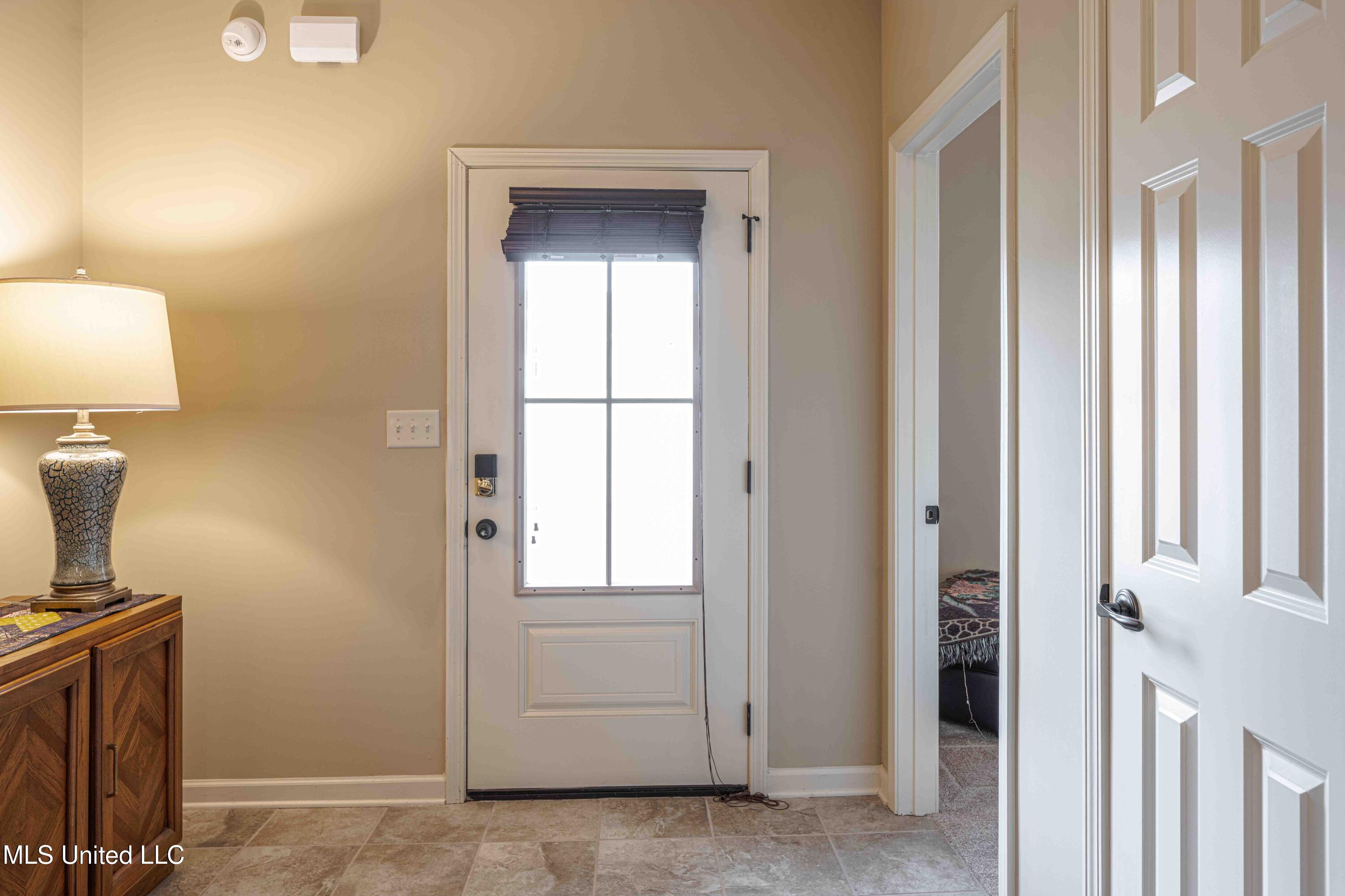 3318 Jade Lane Southaven, MS 38672 - Photo 11 of 30 Front entry-1