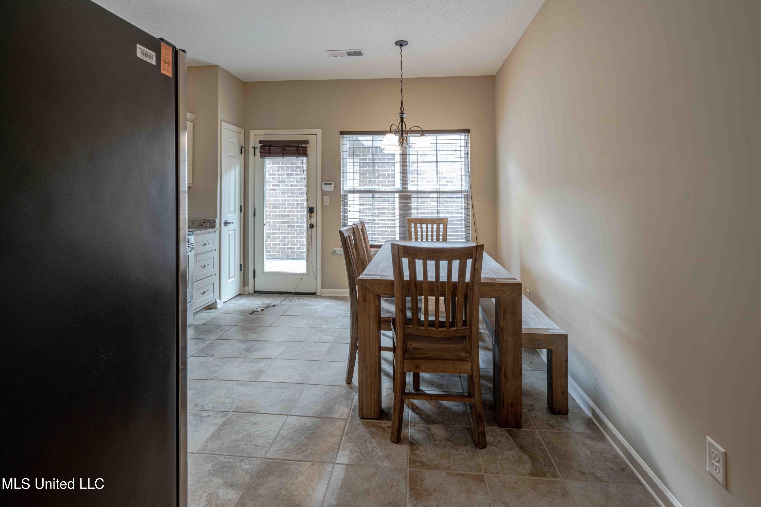 3318 Jade Lane Southaven, MS 38672 - Photo 12 of 30 Kitchen - Dining area-1