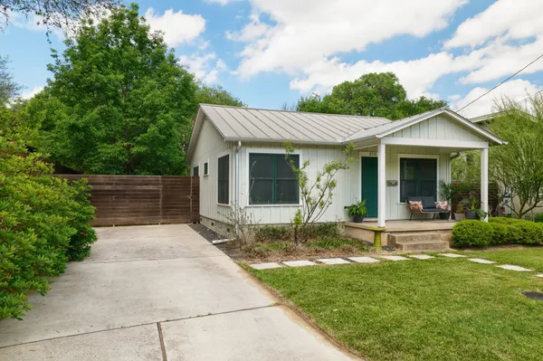 $999,000 | 810 Ethel Street, Austin, TX 78704