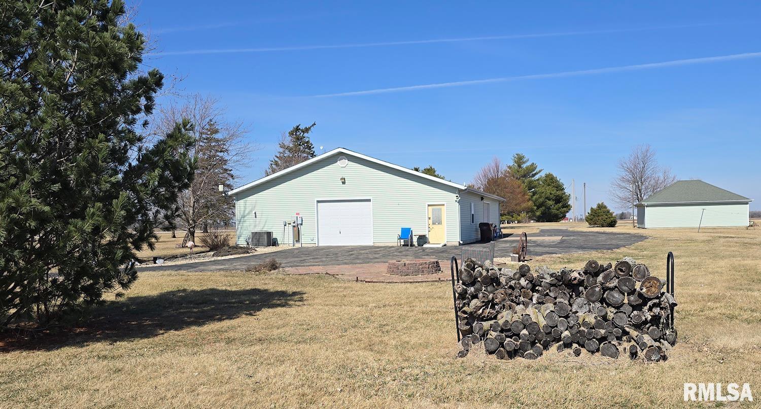 10570 Waverly Road Waverly, IL 62692 - Photo 15 of 20