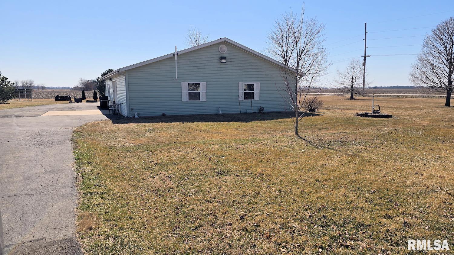 10570 Waverly Road Waverly, IL 62692 - Photo 16 of 20