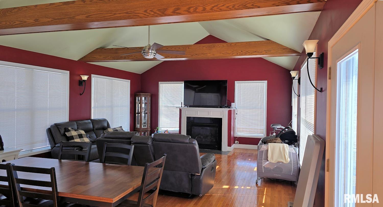 10570 Waverly Road Waverly, IL 62692 - Photo 9 of 20