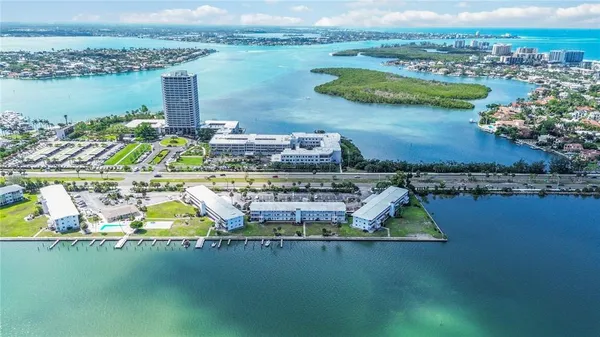 $2,300 | 765 John Ringling Boulevard, Unit 5, Sarasota, FL 34236