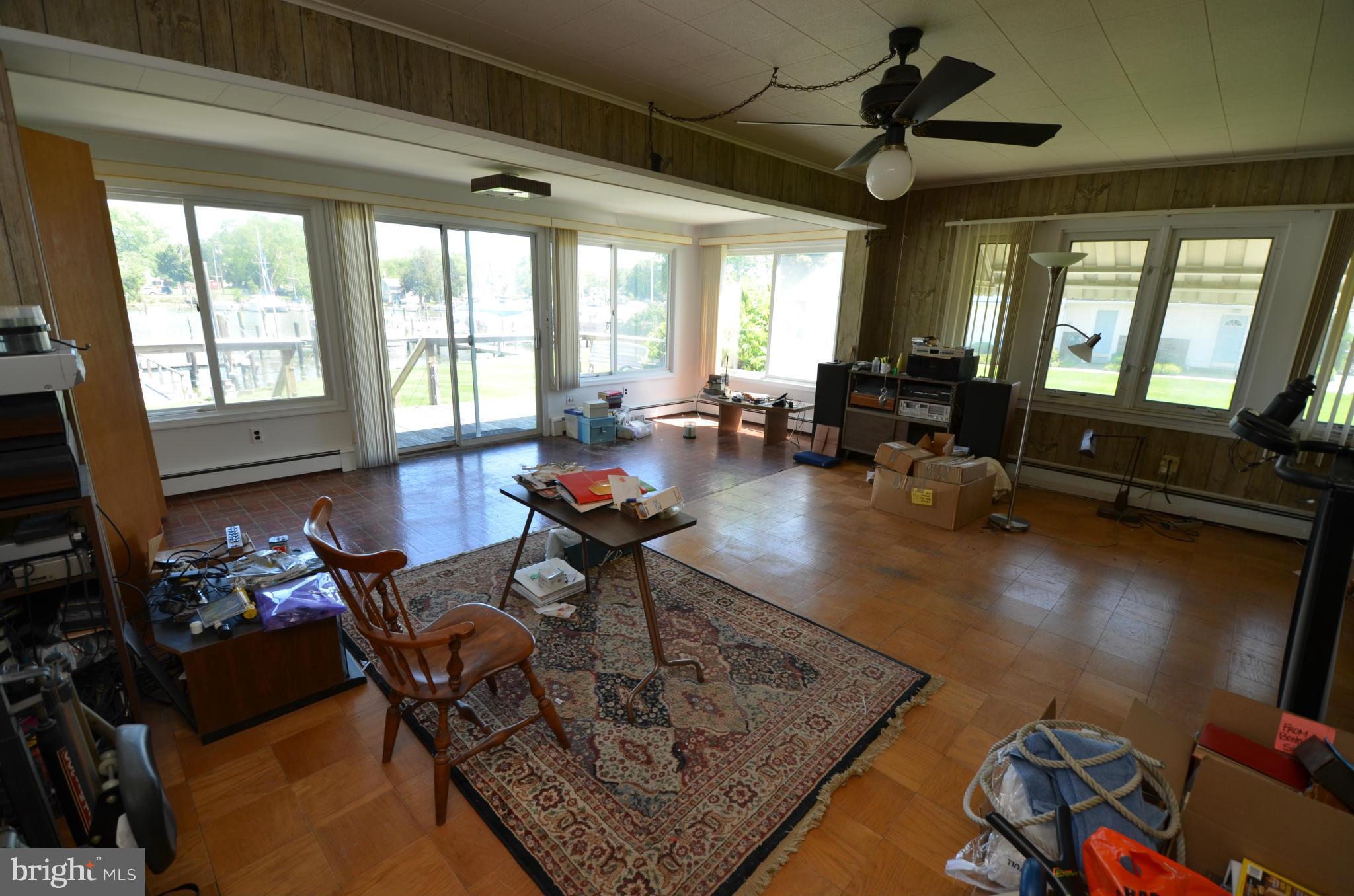 505 Deale Road Deale, MD 20751 - Photo 14 of 30 Living Room