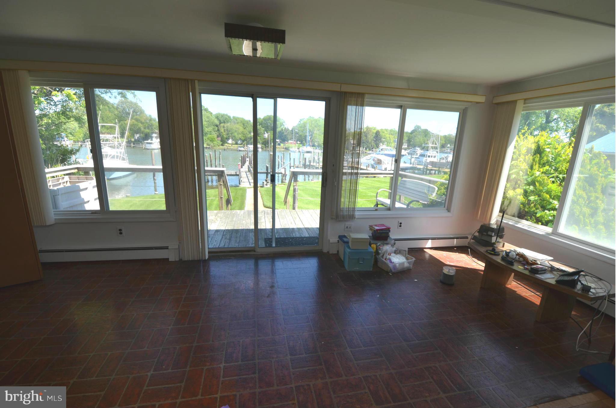 505 Deale Road Deale, MD 20751 - Photo 16 of 30 Living Room