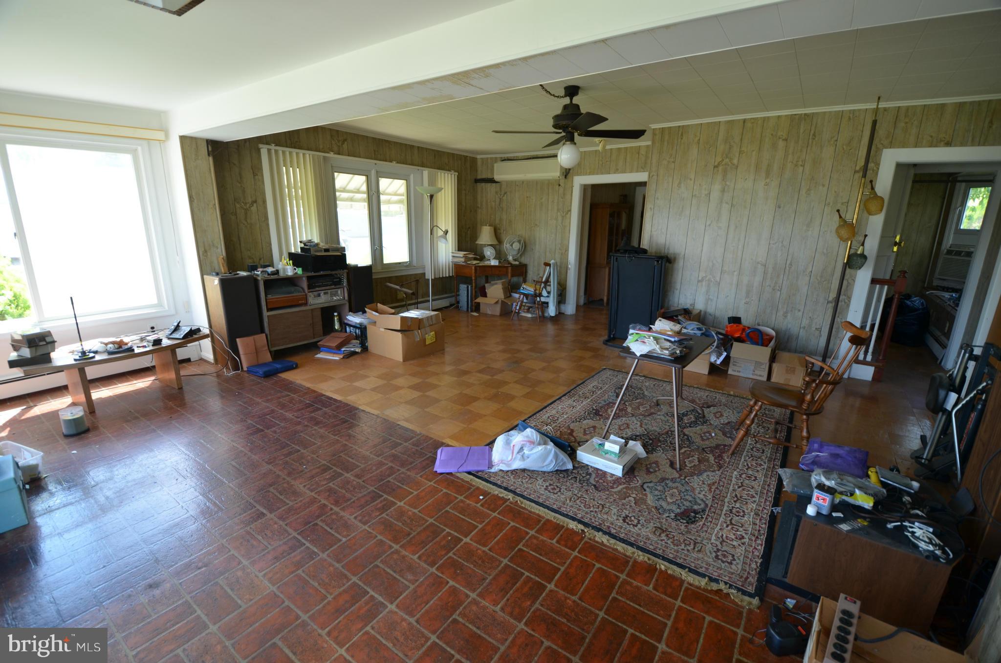 505 Deale Road Deale, MD 20751 - Photo 17 of 30 Living Room