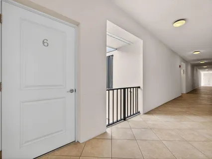 $470,000 | 1660 12 Oaks Way, Unit 303, North Palm Beach, FL 33408