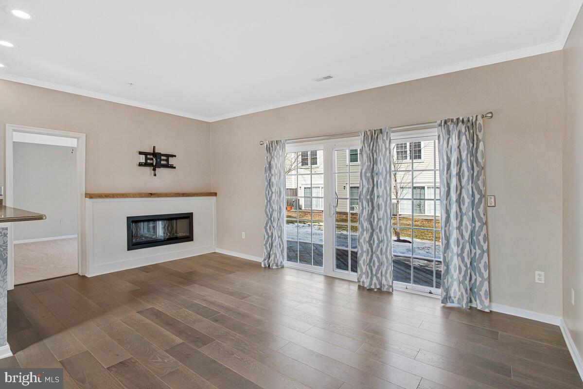 614 Ruxton Road, Unit 53 Solomons, MD 20629 - Photo 15 of 52 Living/Family Room