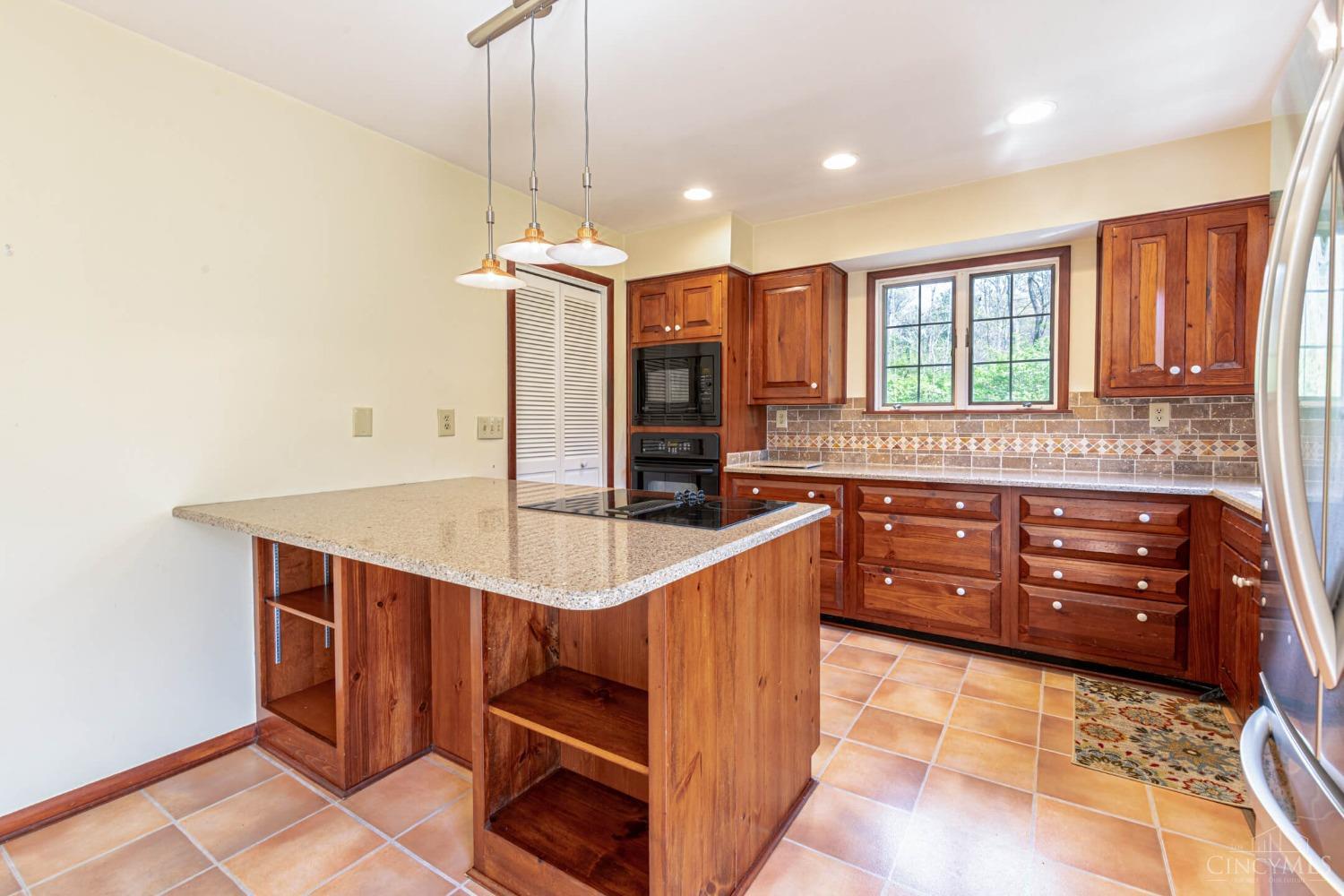 6944 Five Mile Road Cincinnati, OH 45230 - Photo 13 of 50 Gallery Image 13