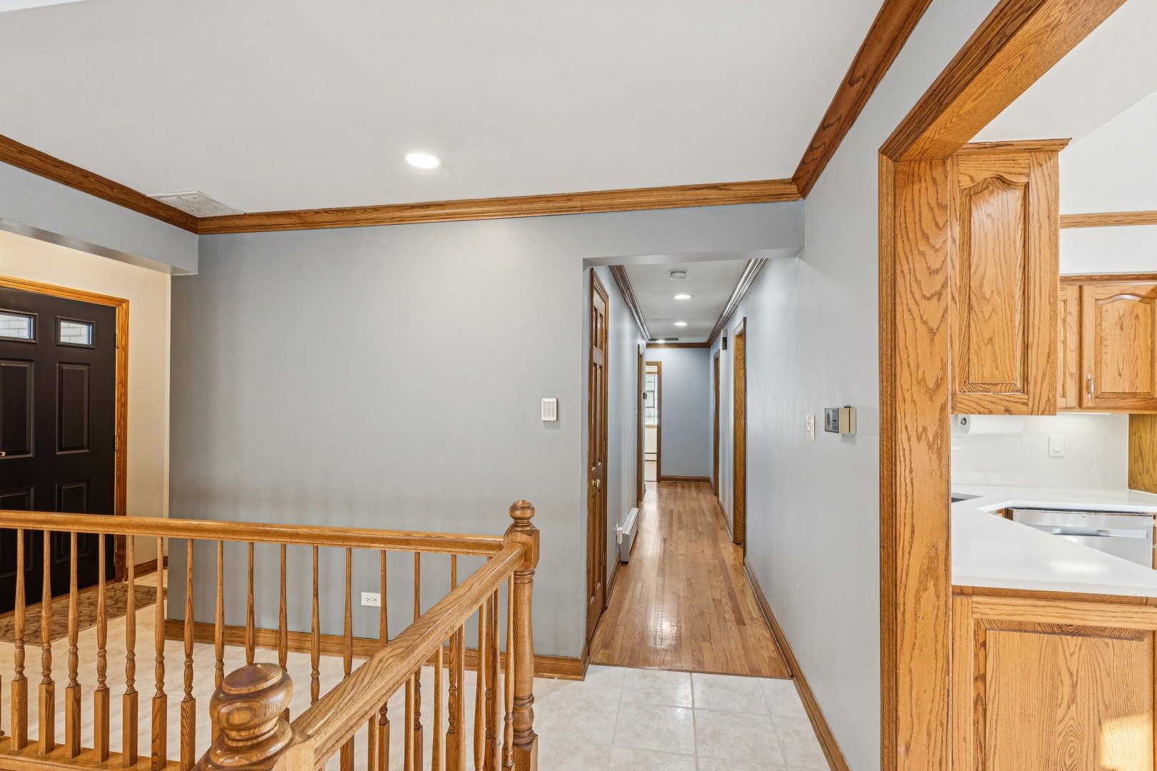 2945 South Scott Street Des Plaines, IL 60018 - Photo 2 of 61