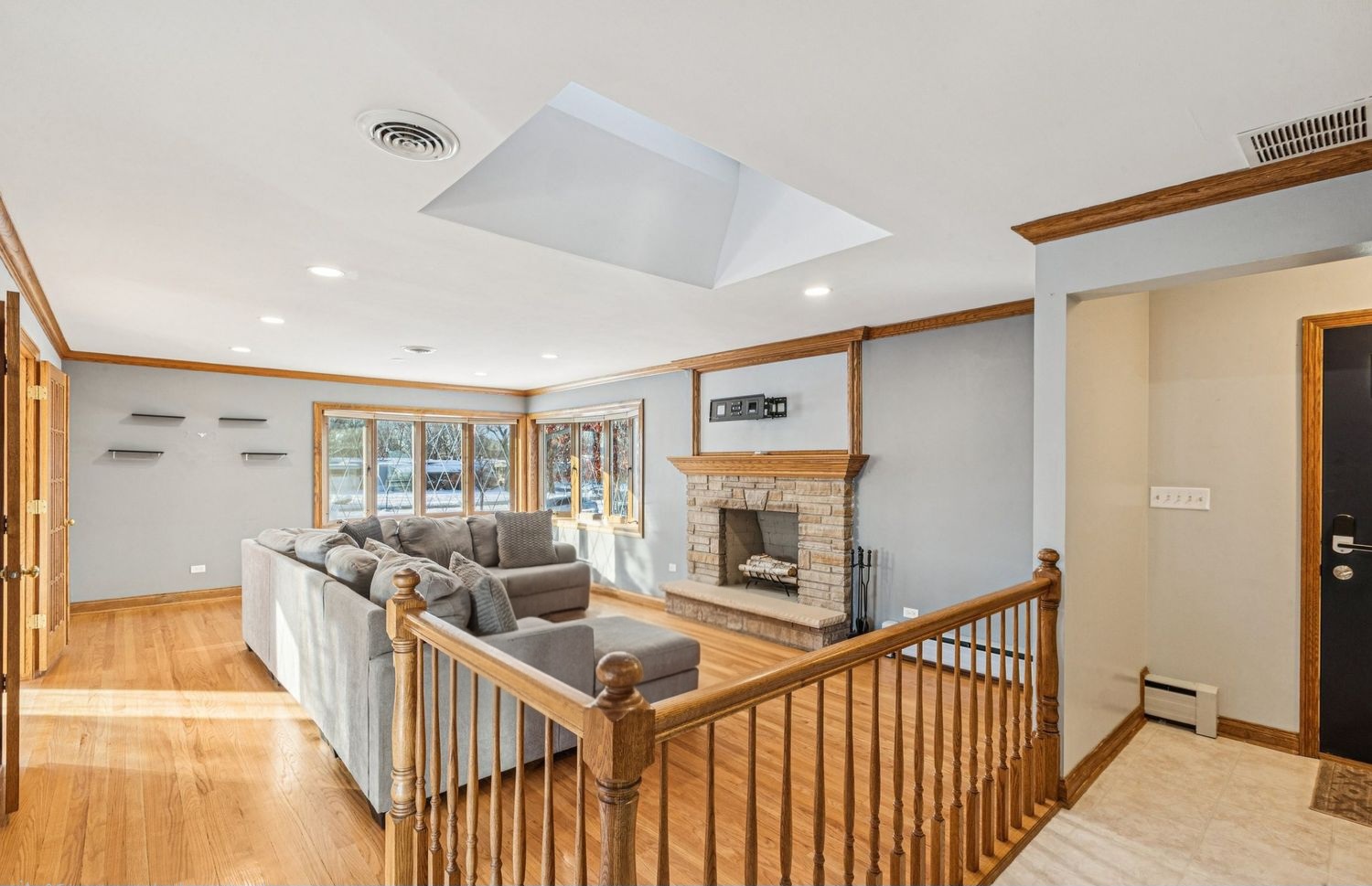 2945 South Scott Street Des Plaines, IL 60018 - Photo 4 of 61