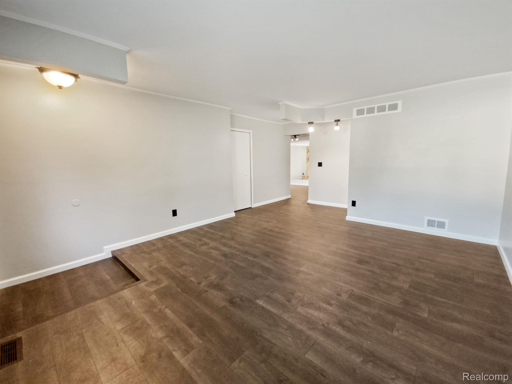 47485 Barbara Road Macomb, MI 48044 - Photo 7 of 23