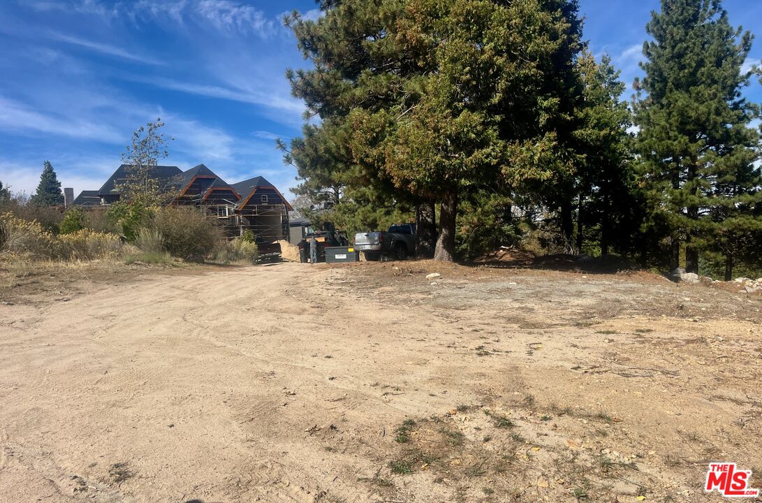 188 Mill Pond Road Lake Arrowhead, CA 92352 - Photo 3 of 26