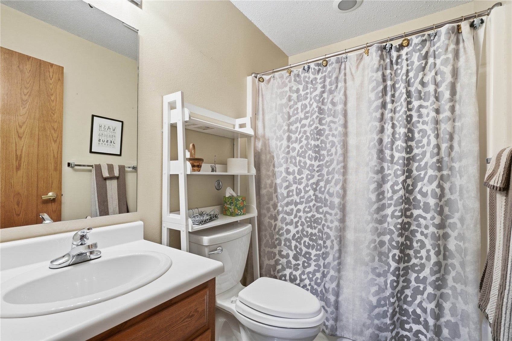 755 East Post Road Southeast, Unit 2 Cedar Rapids, IA 52403 - Photo 19 of 25 Gallery Image 19