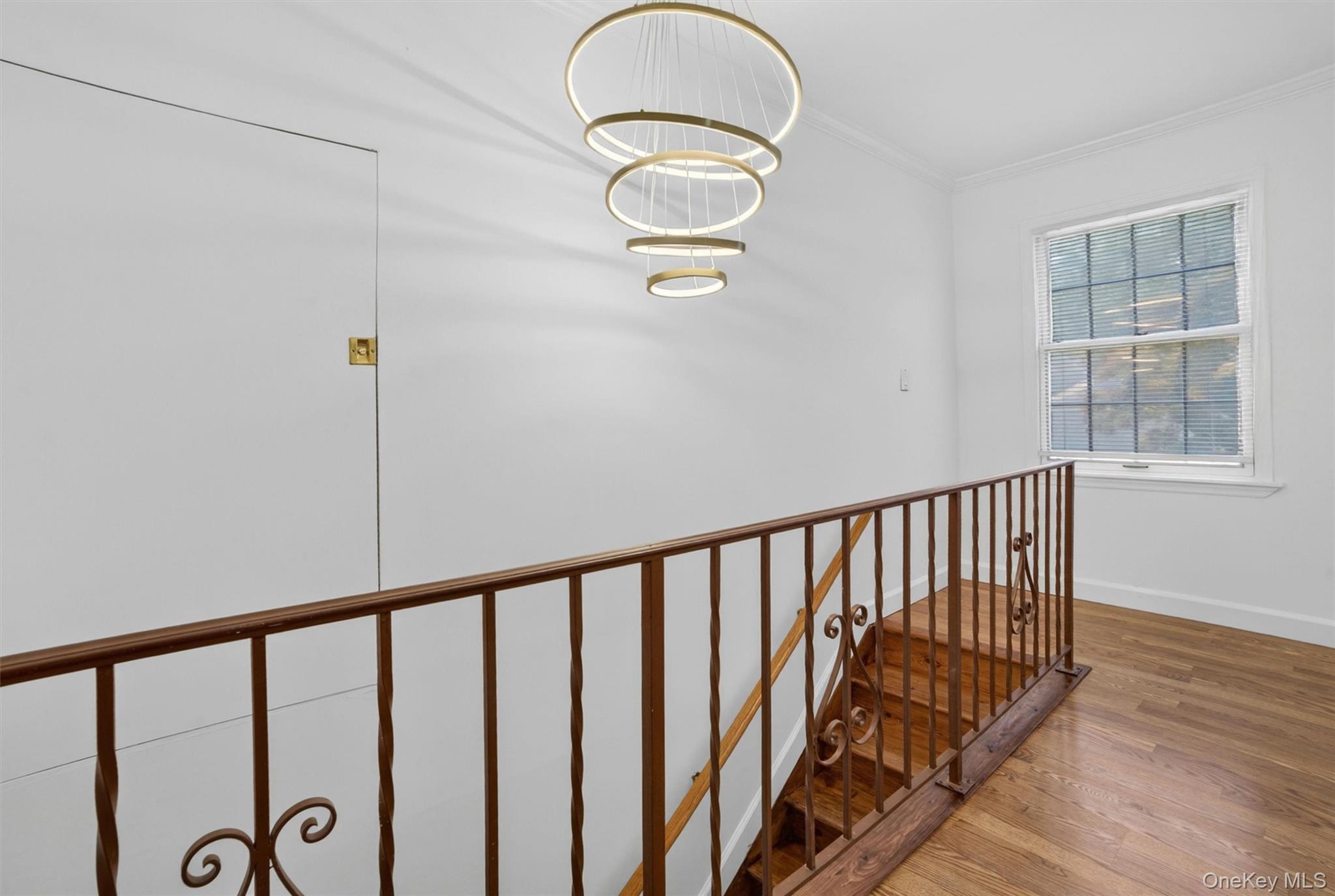 263 Croydon Road Yonkers, NY 10710 - Photo 19 of 43 a view of a balcony