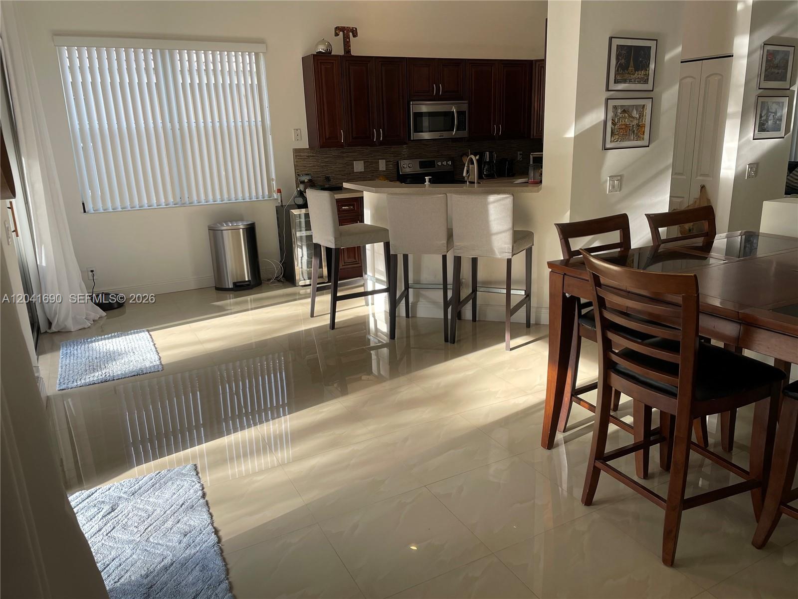 805 Falling Water Road Weston, FL 33326 - Photo 12 of 30