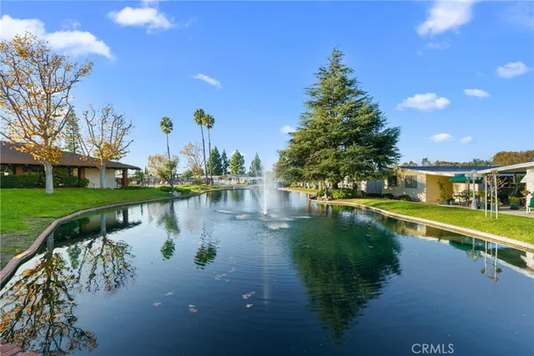 a picture of a black and white wall