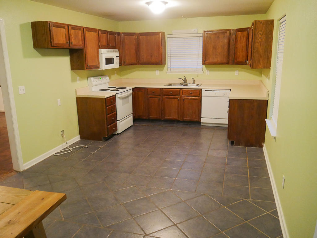 8931 East Ridge Trail Road Soddy Daisy, TN 37379 - Photo 3 of 13 P1060804