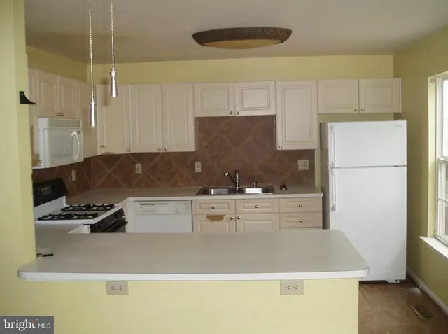 $2,700 | 501 Stafford Glen Court, Stafford, VA 22554