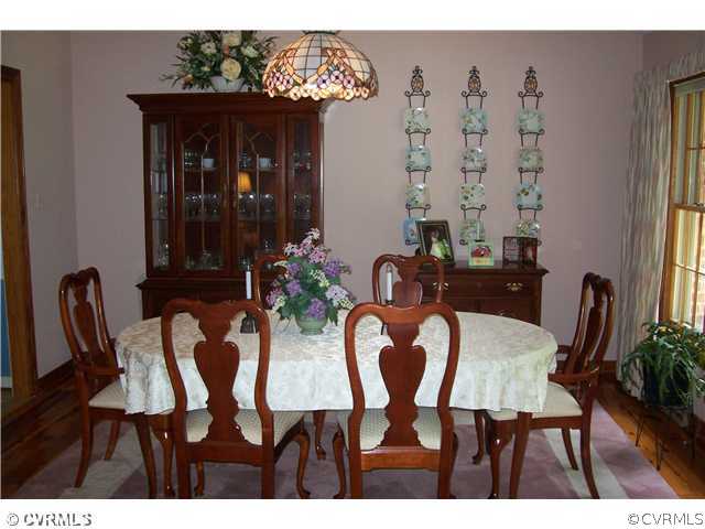 1830 Farringdon Road Midlothian, VA 23113 - Photo 6 of 17 Dining Room