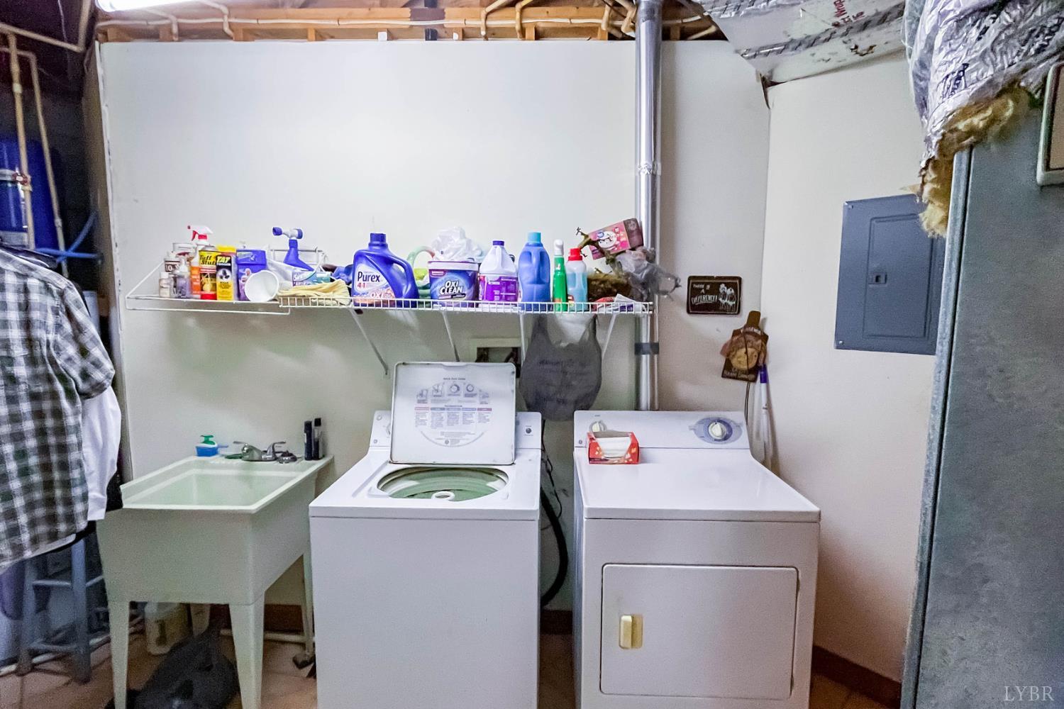 224 Walnut Road Danville, VA 24541 - Photo 40 of 54 a utility room with dryer and washer